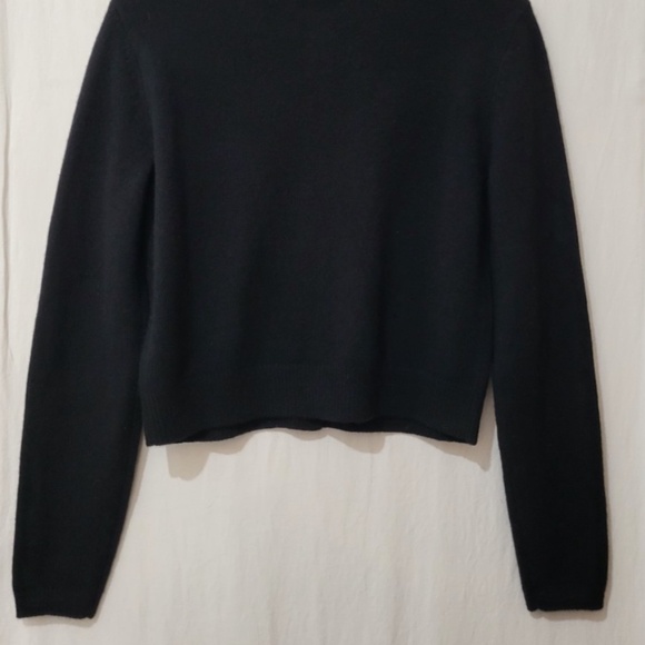 Unworn Reformation Clara Cashmere Cardigan Sweater in Black - Picture 7 of 9